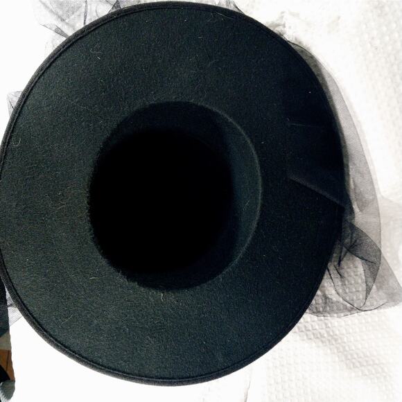 STUNNING BLACK FELT W/NET & ROSES WIDE BRIM HAT! MOURNING CHIC! SZ M - Picture 6 of 9